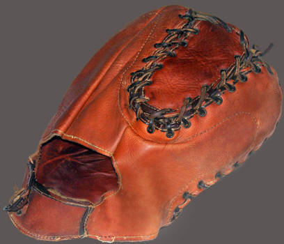  McKinnon B67 Trapper Model Baseman's Mitt